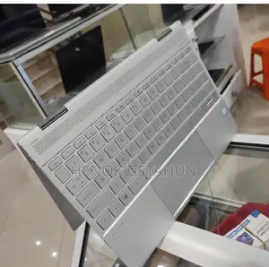 New Laptop HP Spectre 8GB Intel Core I5 SSD 512GB