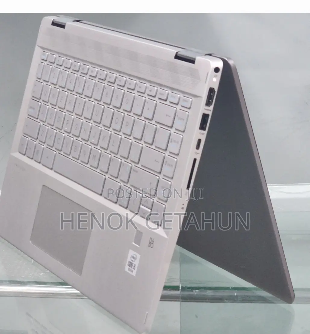 New Laptop HP Pavilion 15 8GB Intel Core I7 SSD 256GB