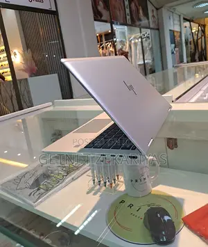 New Laptop HP Spectra 13 8GB Intel Core I5 SSD 512GB