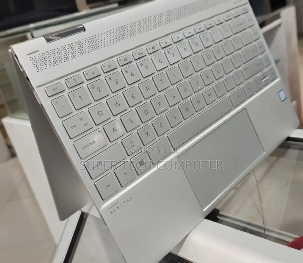 New Laptop HP Spectre X360 8GB Intel Core I5 SSD 512GB