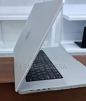 New Laptop Apple MacBook Pro 2023 M2 16-Inch 16GB Apple M2 SSD 1T