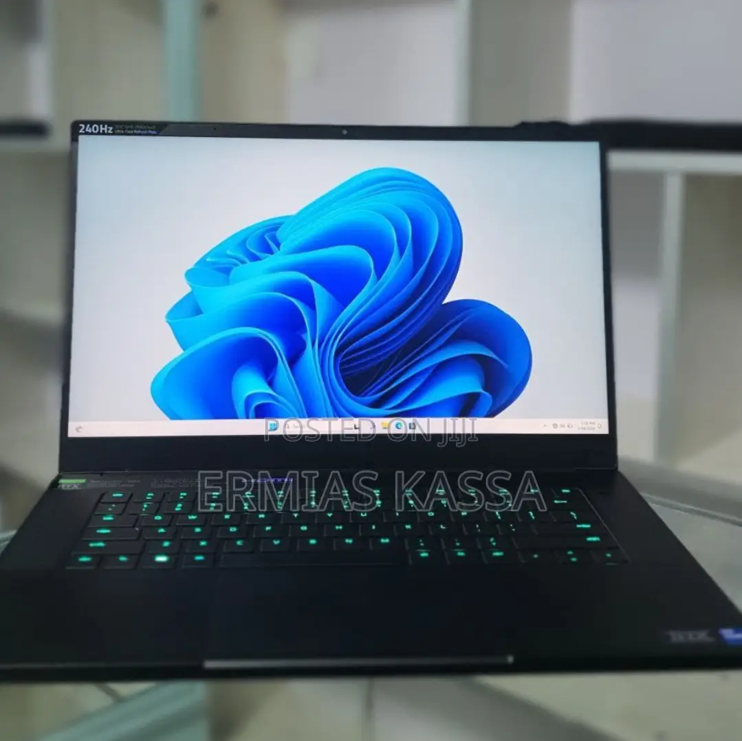 New Laptop Razer Blade Advanced 16GB Intel Core I7 SSD 1T