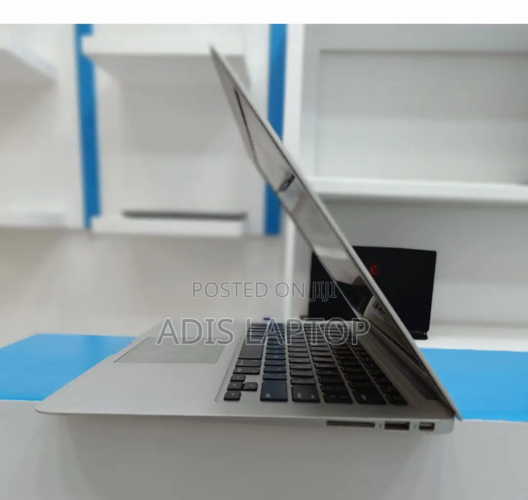 New Laptop Apple MacBook Air 2015 4GB Intel Core I5 SSD 128GB