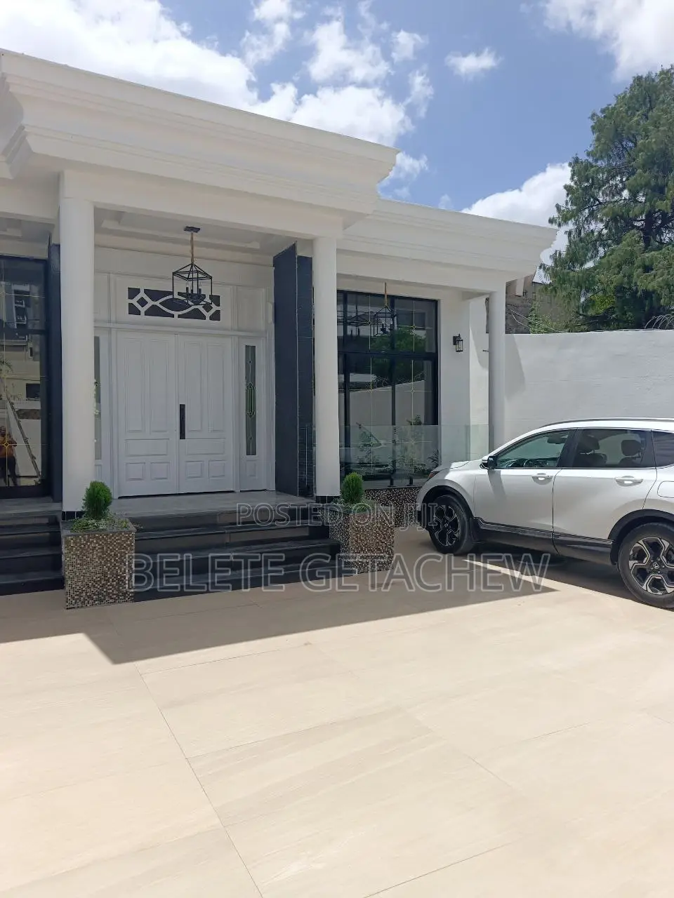 3bdrm Villa in ብስራተ ገብርኤል ቅንጡ ቪላ, Lideta for sale