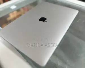 New Laptop Apple MacBook Pro M1 8GB Apple M1 SSD 256GB