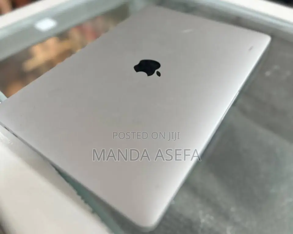 New Laptop Apple MacBook Pro M1 8GB Apple M1 SSD 256GB