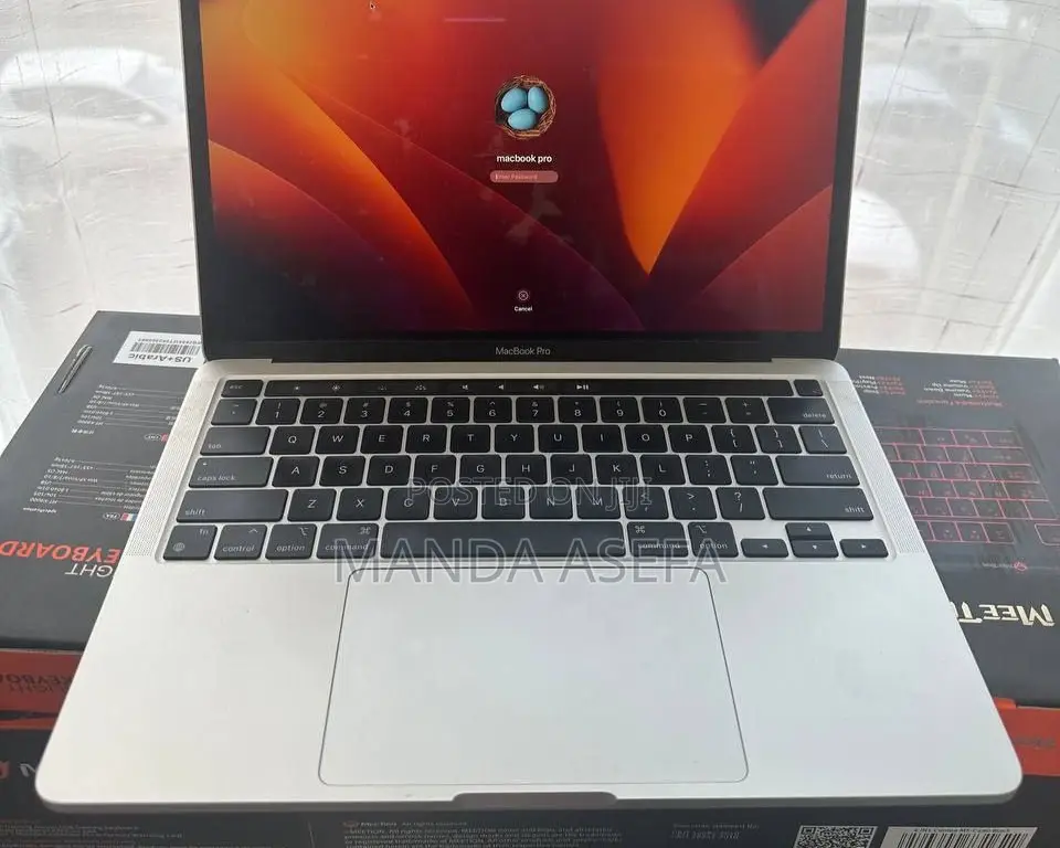 New Laptop Apple MacBook Pro M1 8GB Apple M1 SSD 256GB