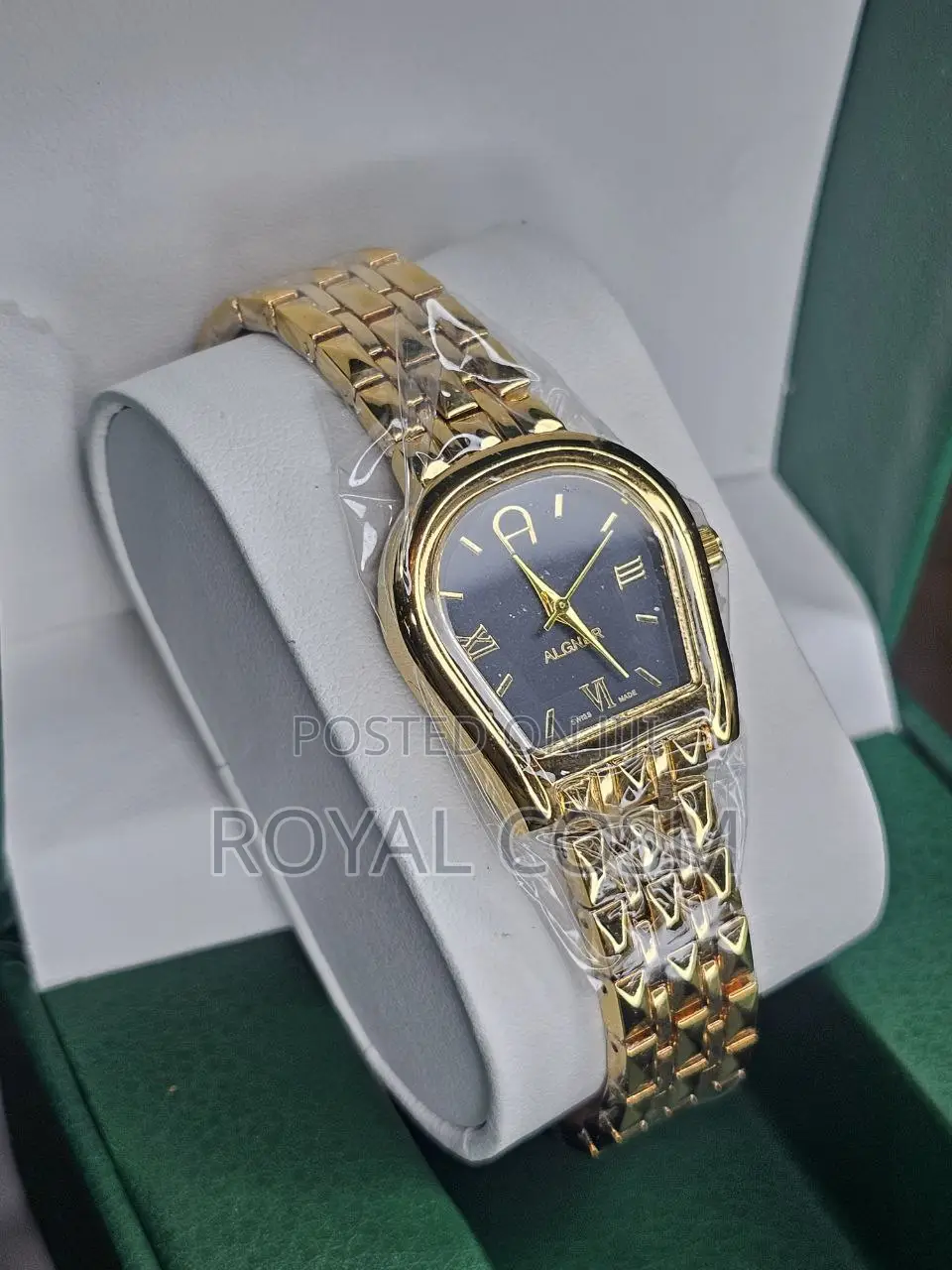 Glam Looking Aigner Watches for Her
