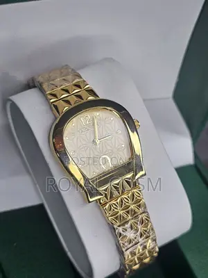 Glam Looking Aigner Watches for Her