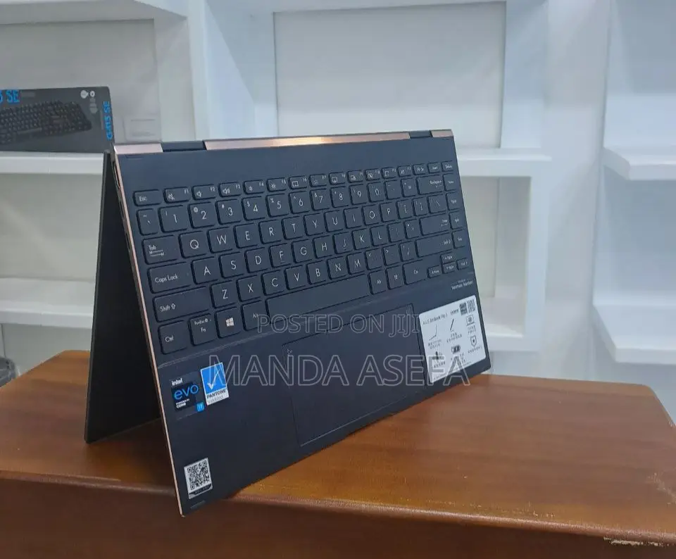 New Laptop Asus ZenBook Flip S UX370UA 16GB Intel Core I7 SSD 512GB