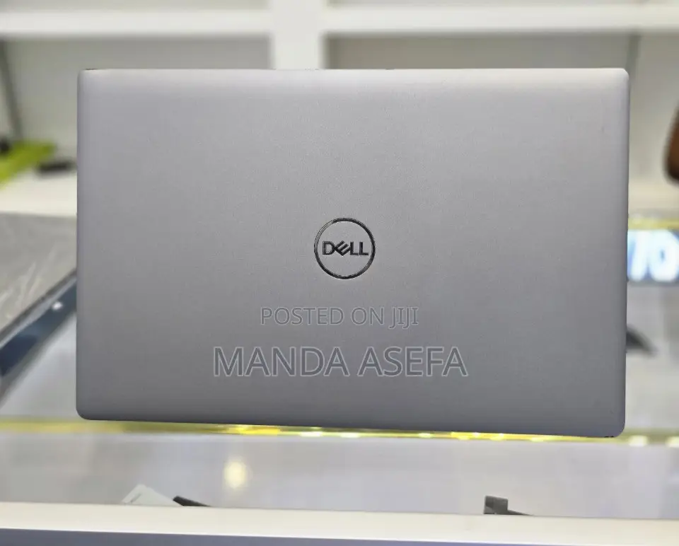 New Laptop Dell Precision 3520 16GB Intel Core I7 SSD 512GB