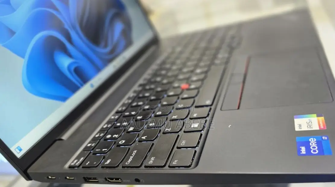 New Laptop Lenovo ThinkPad Yoga 16GB Intel Core I7 SSD 512GB