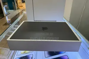 Photo - New Laptop Apple MacBook Air 2023 M2 8GB Apple M2 SSD 256GB