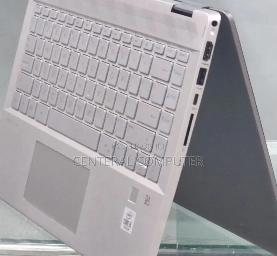 New Laptop HP Pavilion 11 8GB Intel Core I7 SSD 256GB