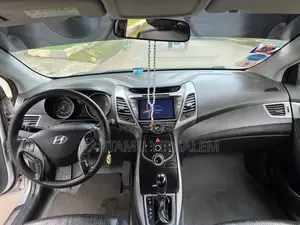 Hyundai Avante 2015 Ivory