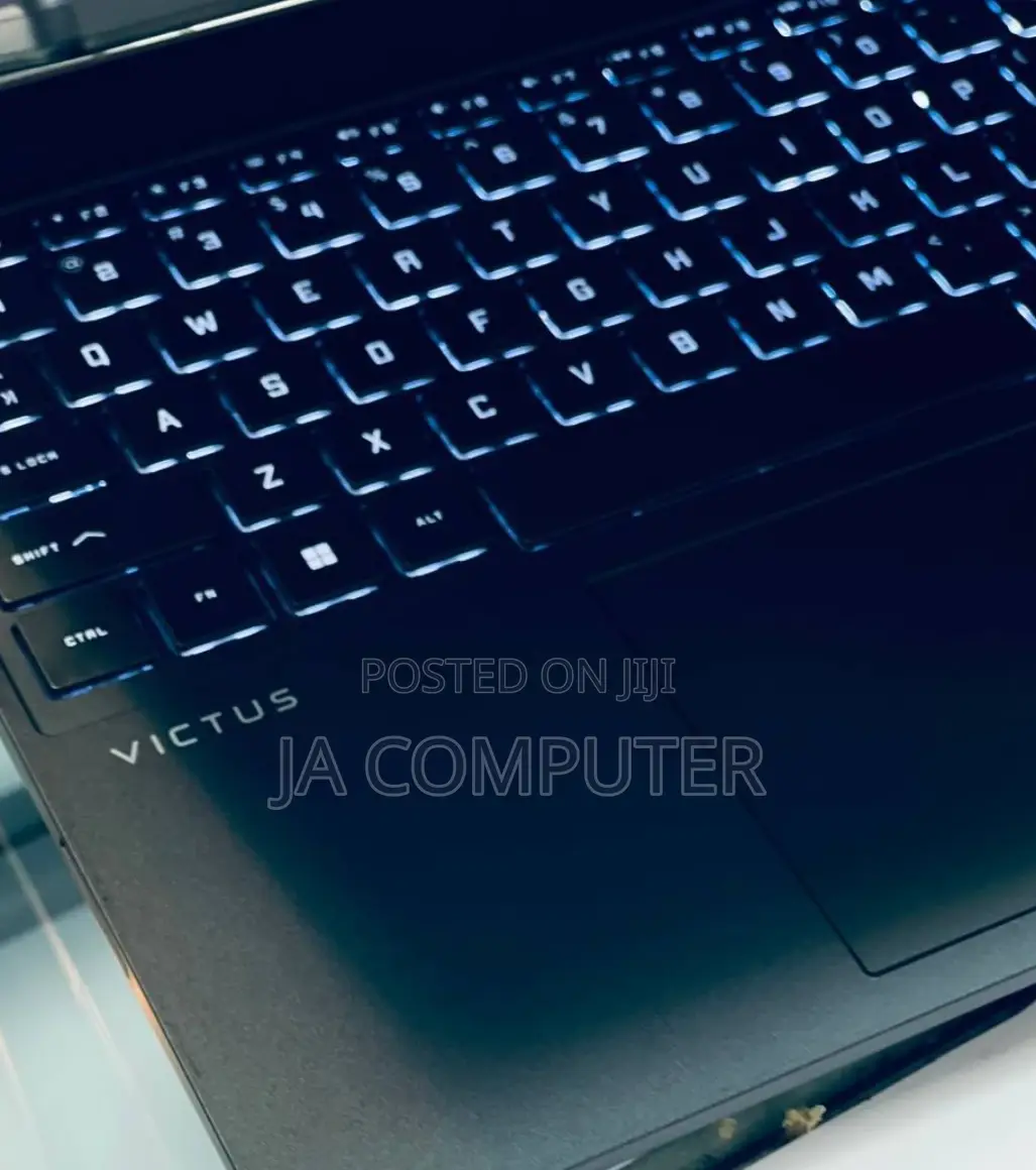 New Laptop HP Omen 16 16GB AMD Ryzen 5 SSD 1T