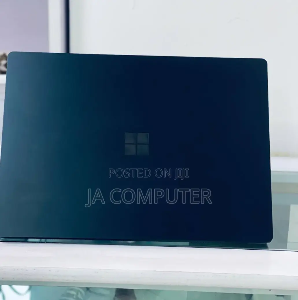 New Laptop Microsoft Surface 16GB Intel Core I7 SSD 512GB