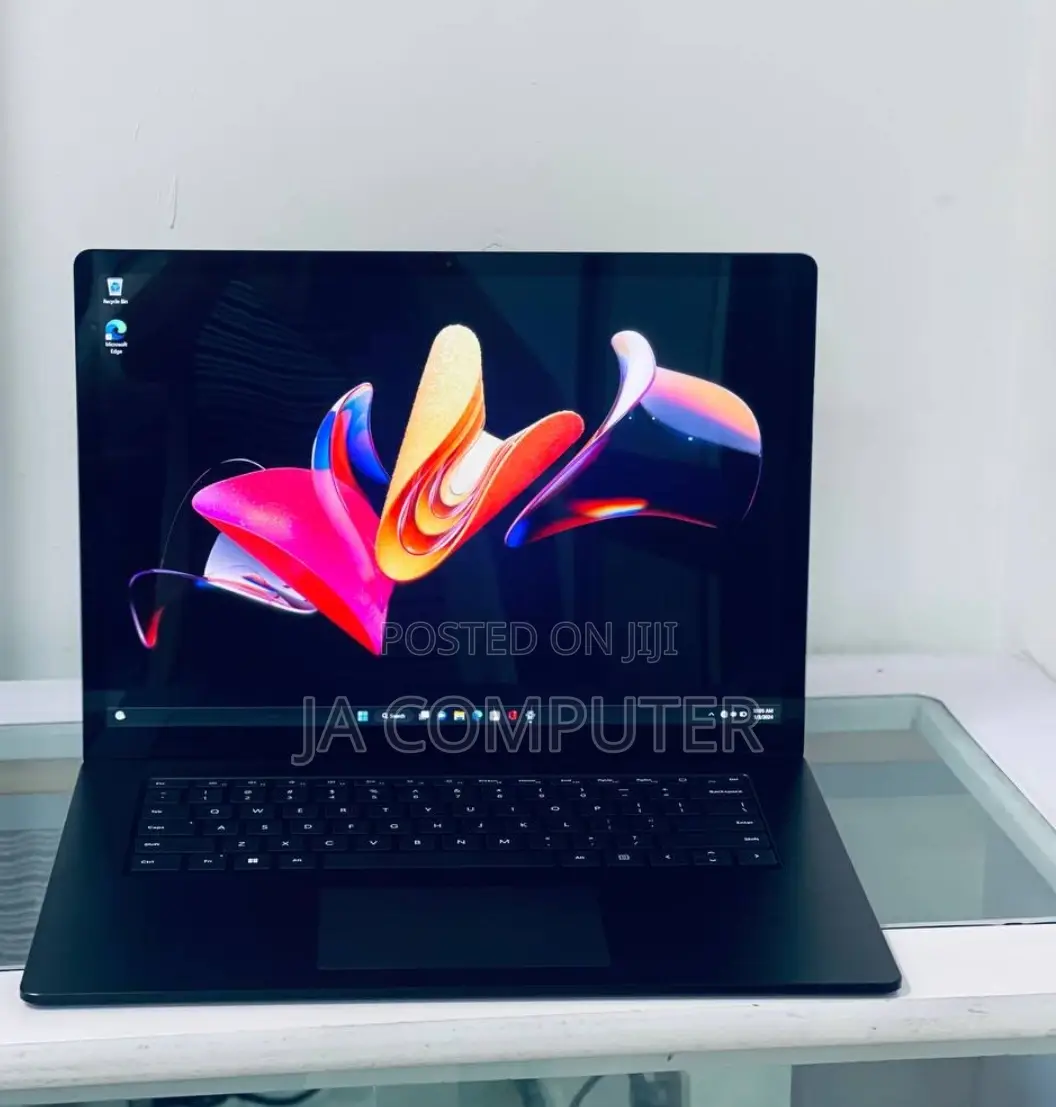 New Laptop Microsoft Surface 16GB Intel Core I7 SSD 512GB