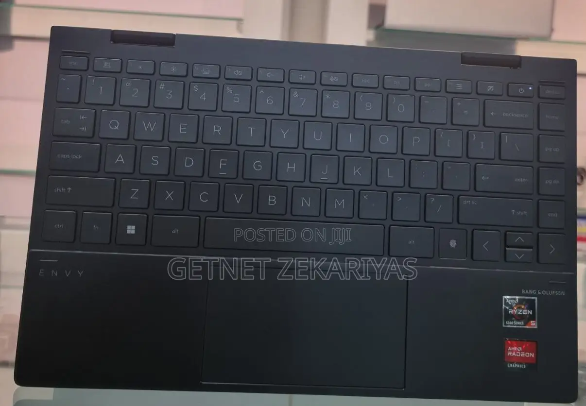 New Laptop HP Envy 13 16GB AMD Ryzen 5 SSD 512GB