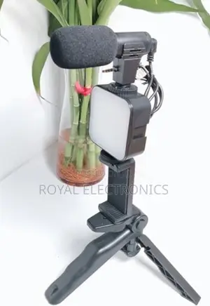 Photo - Vlogging Kit With Microphone Fill Lamp and Remote Control