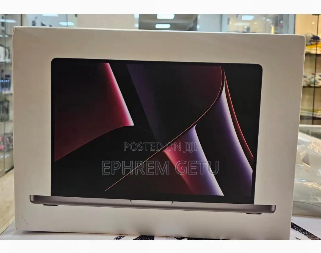 New Laptop Apple MacBook Pro 2022 M2 16GB Apple M2 SSD 512GB