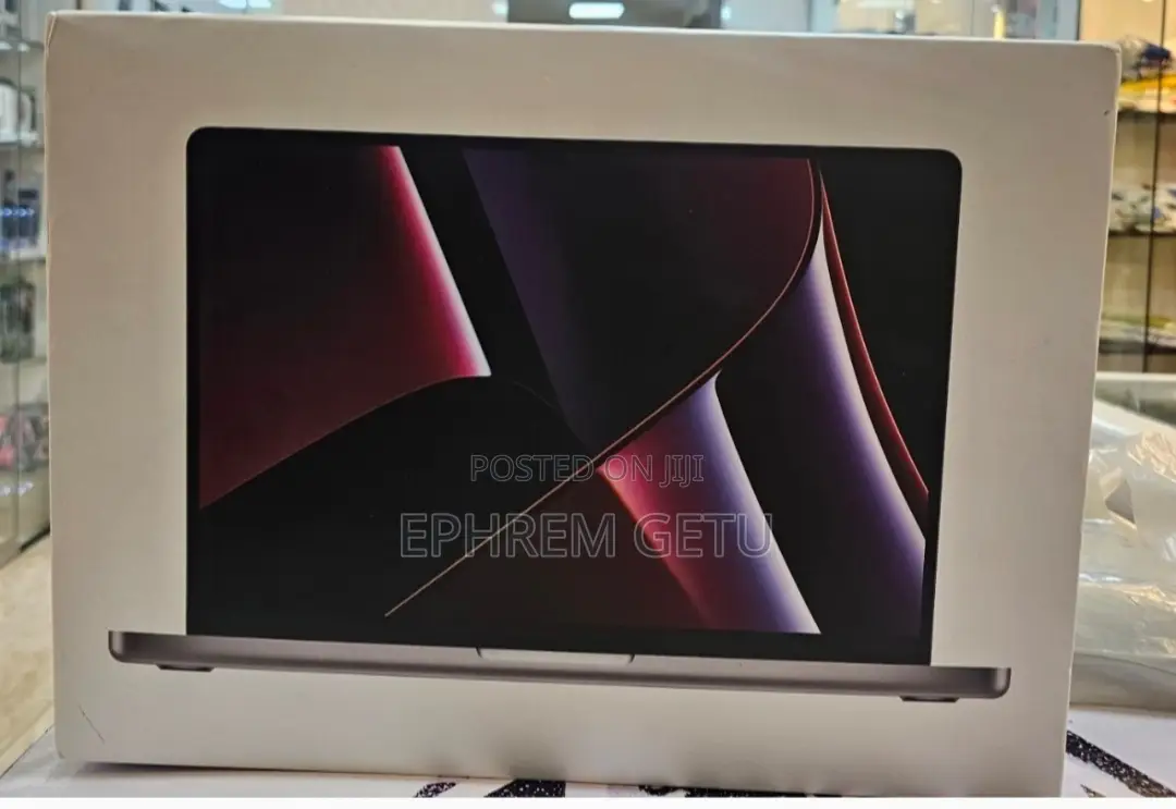 New Laptop Apple MacBook Pro 2022 M2 16GB Apple M2 SSD 512GB