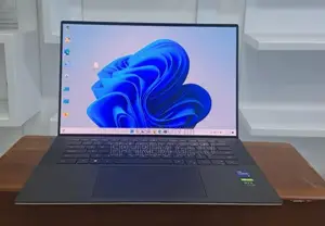 New Laptop Dell XPS 15 32GB Intel Core I9 SSD 2T