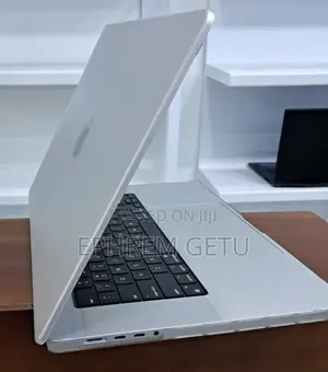 New Laptop Apple MacBook Pro 2023 M2 16-Inch 16GB Apple M2 SSD 1T