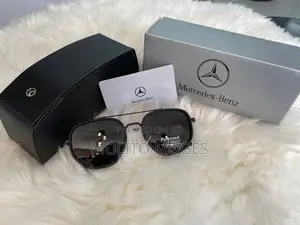 Photo - Eye Sunglass