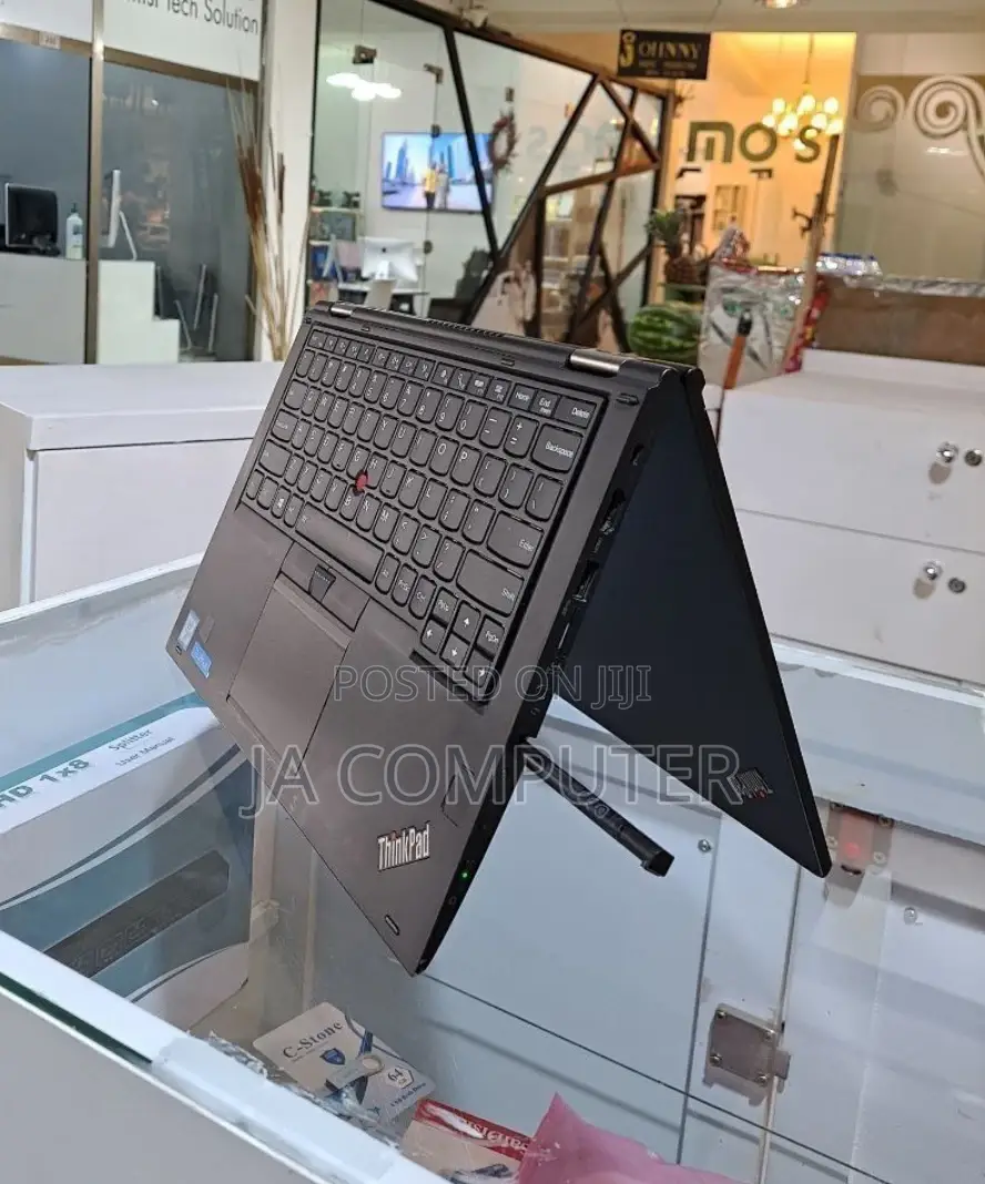 New Laptop Lenovo Yoga 260 16GB Intel Core I5 SSD 512GB