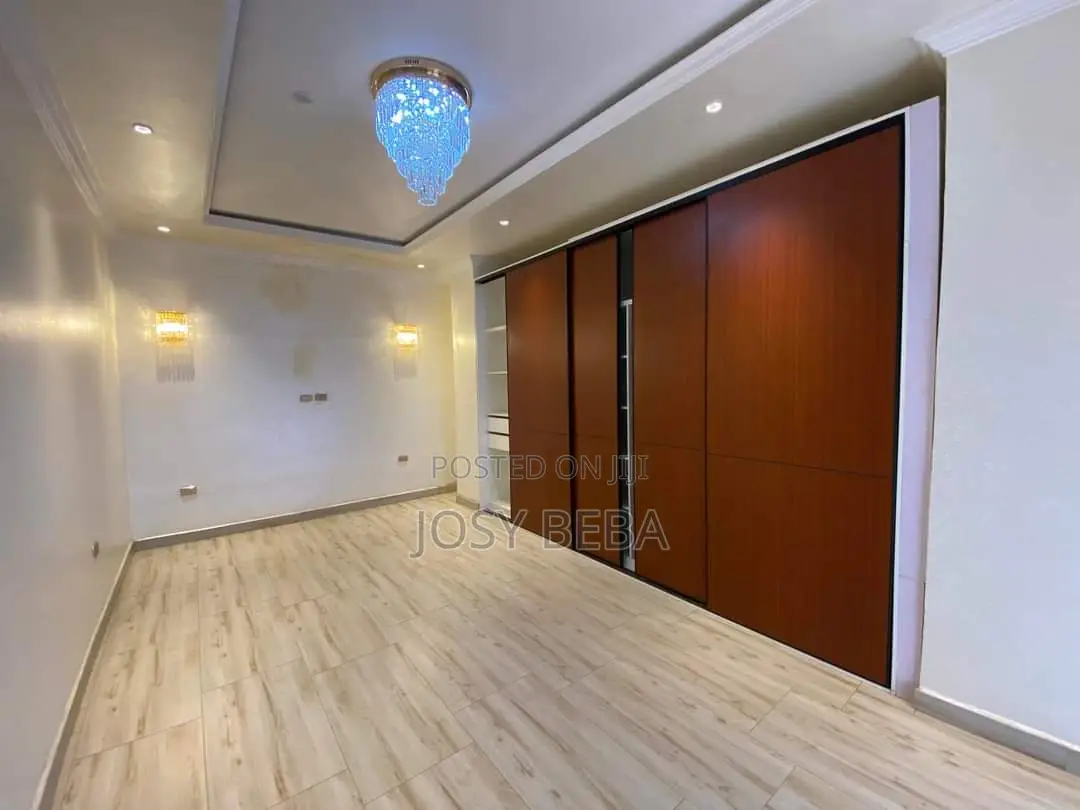 7bdrm Apartment in Bole for rent