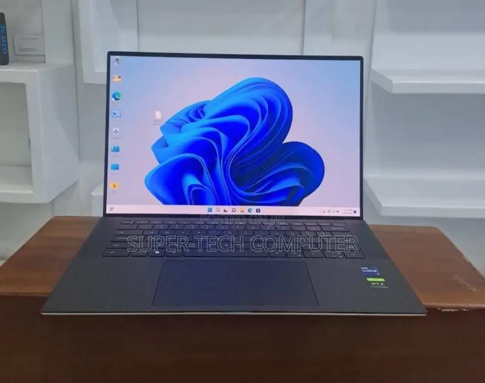 New Laptop Dell XPS 15 32GB Intel Core I9 SSD 2T