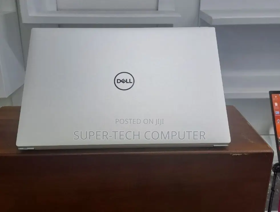 New Laptop Dell XPS 15 32GB Intel Core I9 SSD 2T