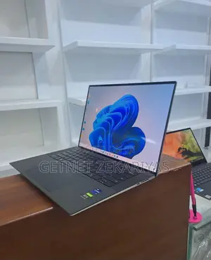 Photo - New Laptop Dell XPS 15 32GB Intel Core I9 SSD 2T