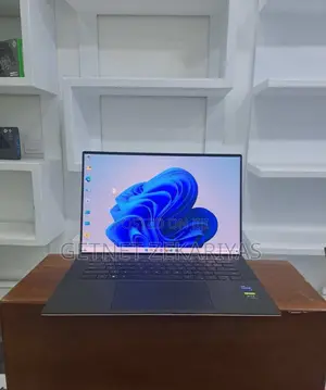 New Laptop Dell XPS 15 32GB Intel Core I9 SSD 2T