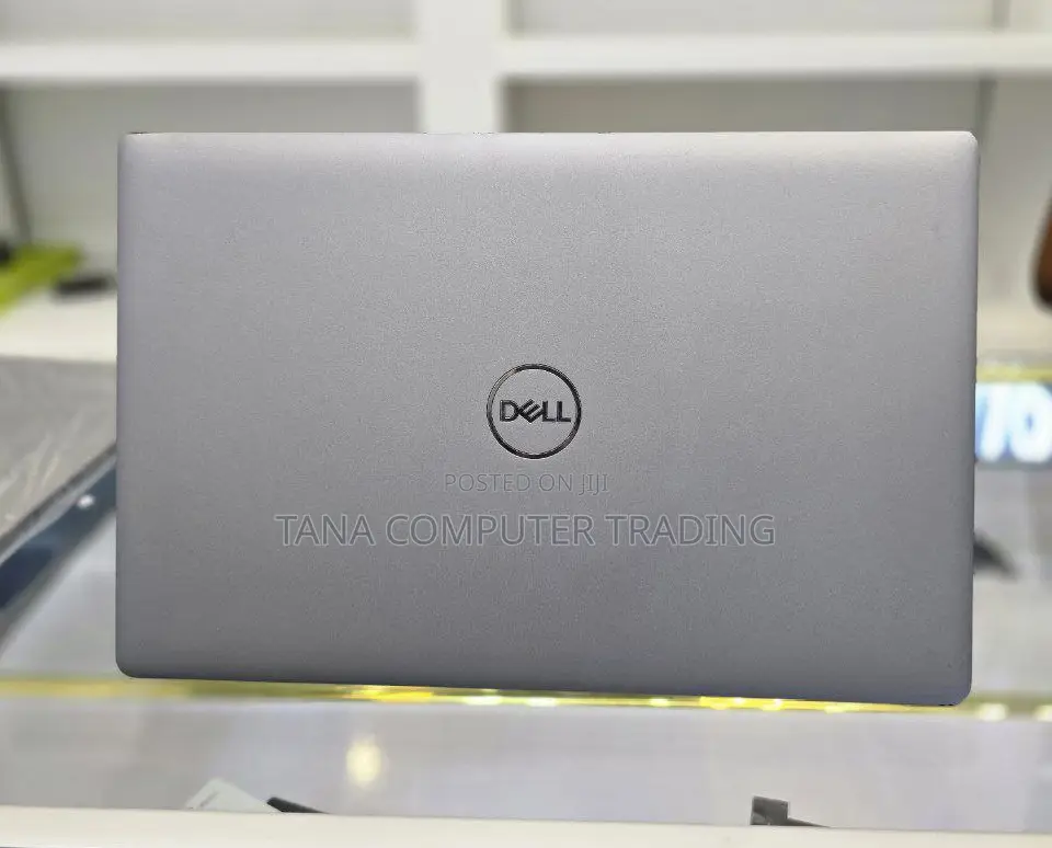 New Laptop Dell Precision 3561 16GB Intel Core I7 SSD 512GB