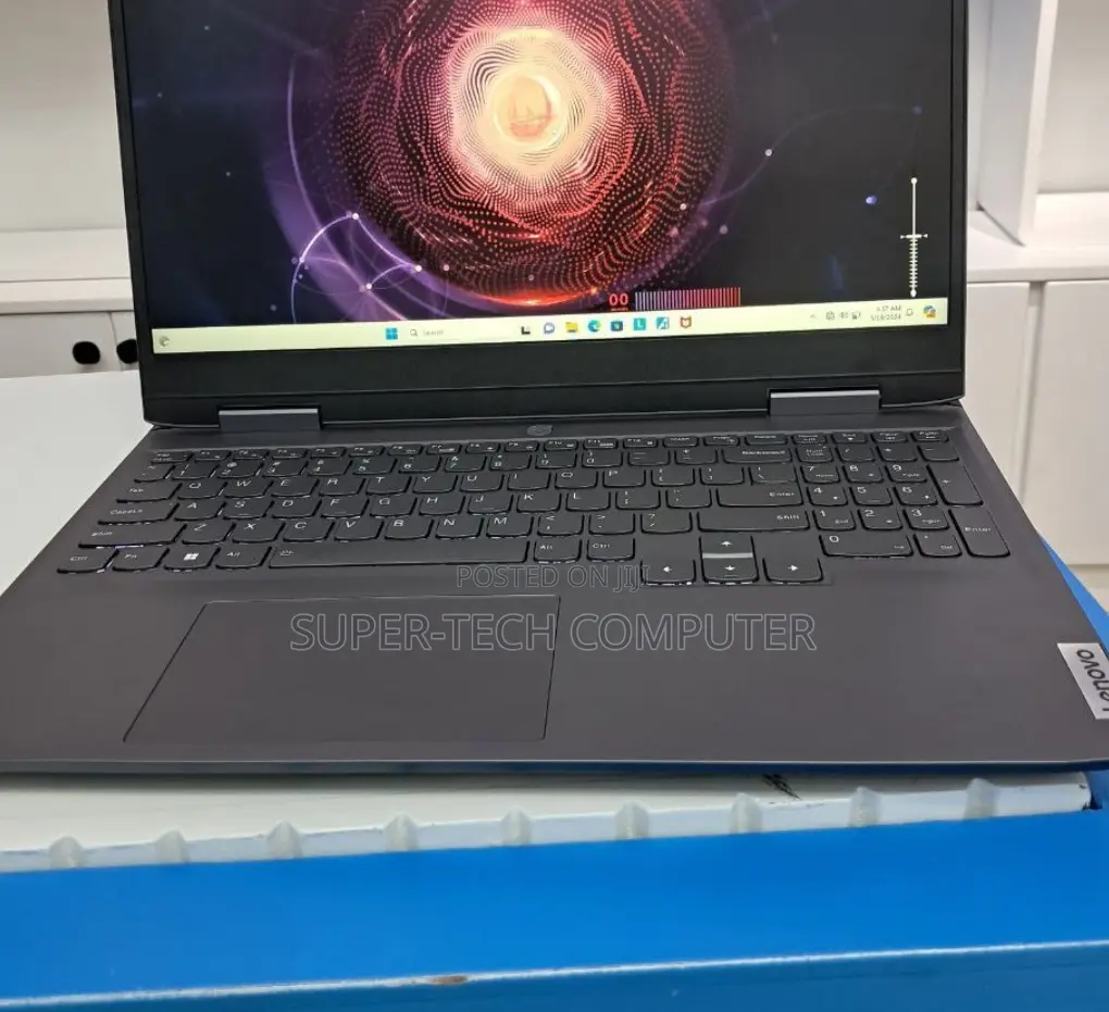 New Laptop Lenovo LOQ 15IRH8 8GB Intel Core I5 SSD 512GB