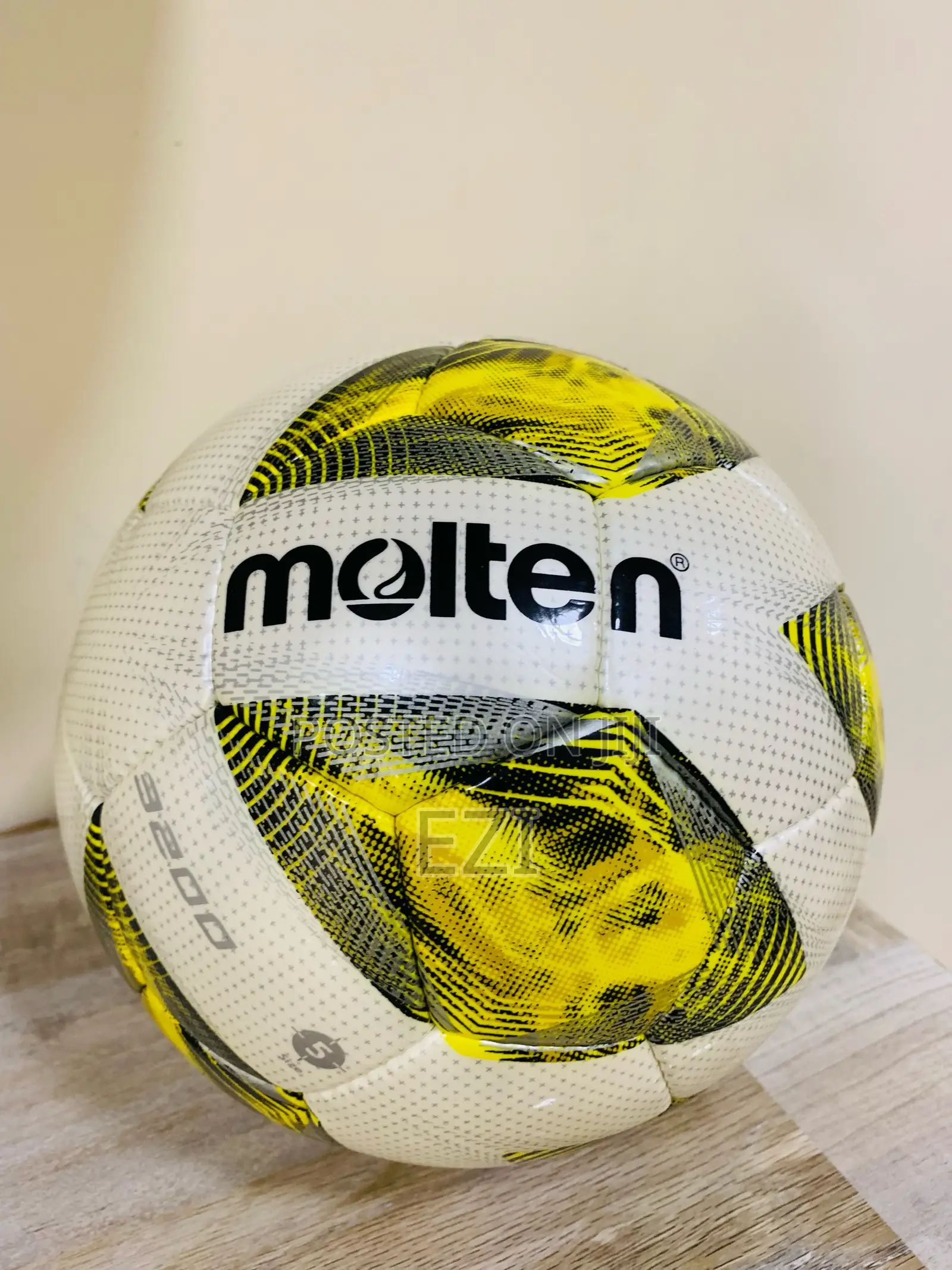 Brand New Molten 3200 Football