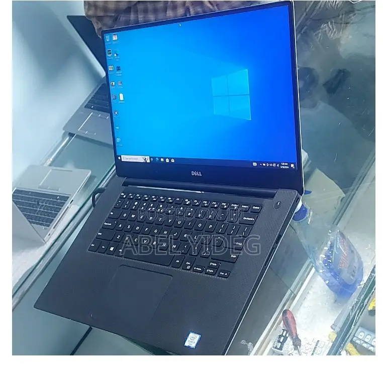 New Laptop Dell XPS 15 16GB Intel Core I5 SSD 512GB