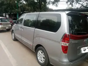 Photo - Hyundai Starex 2013 Silver