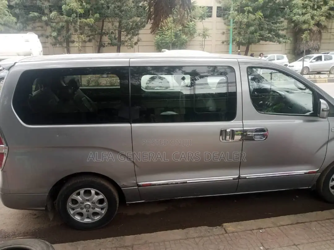 Hyundai Starex 2013 Silver