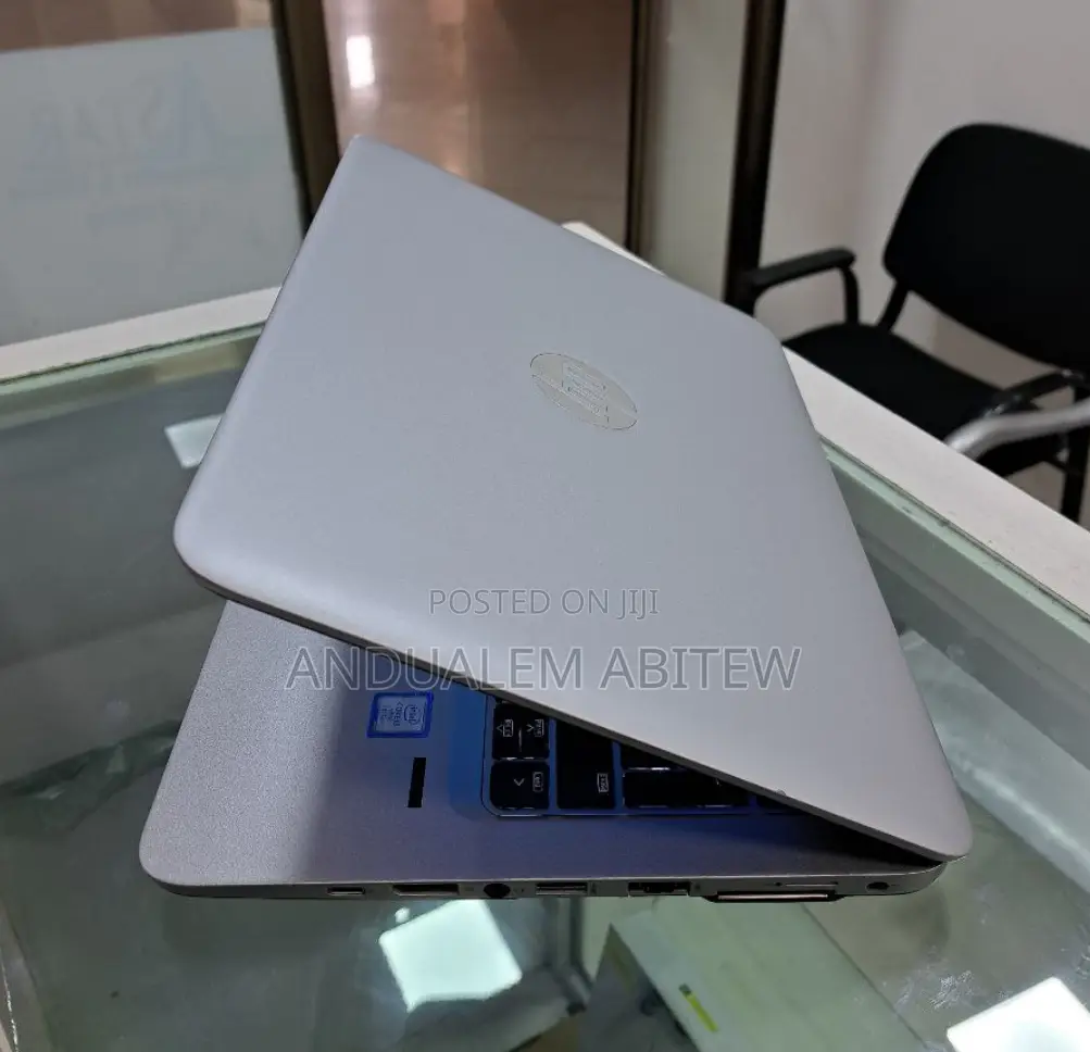 New Laptop HP EliteBook 820 G4 8GB Intel Core I5 HDD 1T