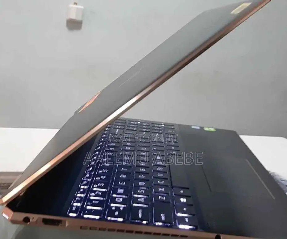 New Laptop HP Spectre X360 16GB Intel Core I7 SSD 512GB
