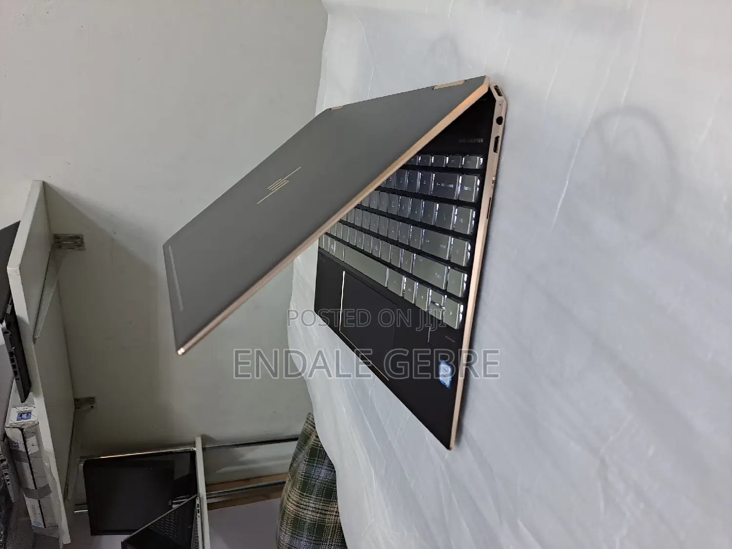 New Laptop HP Spectre 8GB Intel Core I7 SSD 512GB
