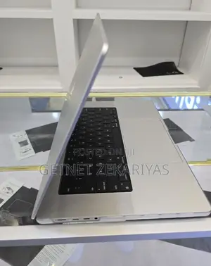 New Laptop Apple MacBook Pro 2023 M2 Max 16-Inch 16GB Apple M2 SSD 1T