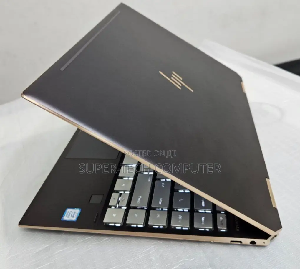 New Laptop HP Spectre X360 8GB Intel Core I7 SSD 512GB