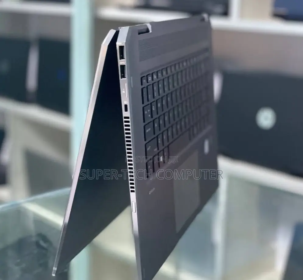 New Laptop HP ZBook Studio X360 15 G6 16GB Intel Xeon SSD 512GB