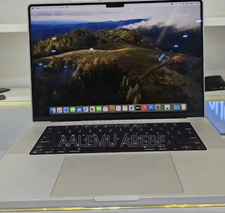 New Laptop Apple MacBook Pro 2023 M2 16-Inch 16GB Apple M2 SSD 1T