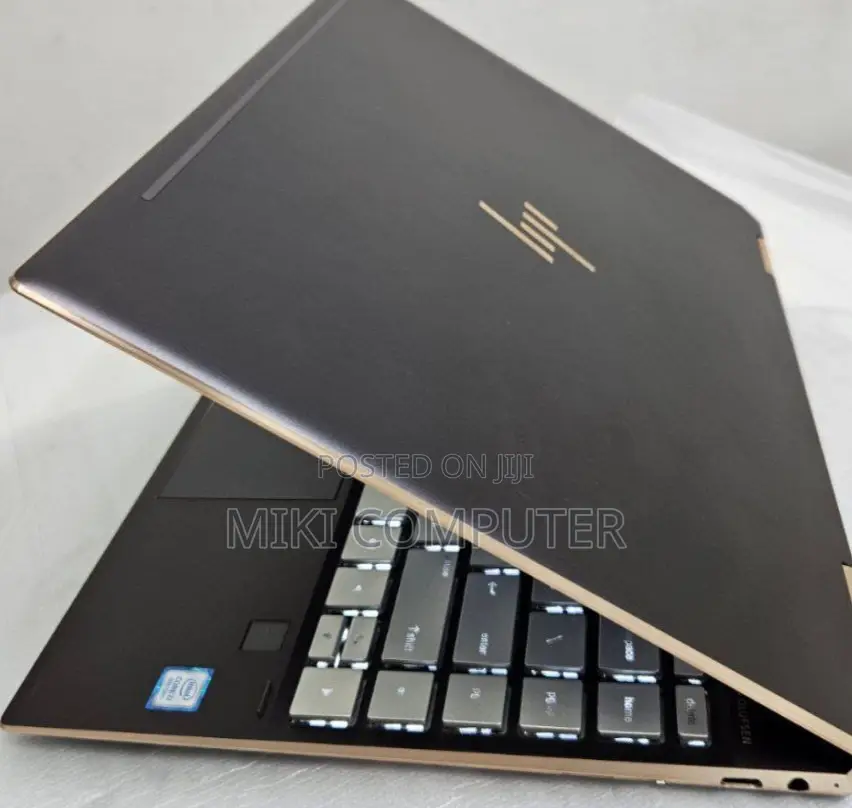 New Laptop HP Spectre X360 8GB Intel Core I7 SSD 512GB