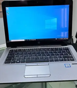 Photo - New Laptop HP EliteBook 820 8GB Intel Core I5 HDD 1T